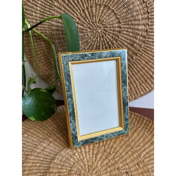 5 x 7 vintage photo frame, green marble design - Picture 1 of 9